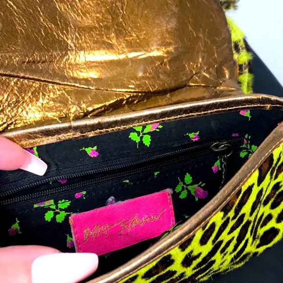 Betsey Johnson 2007 Rare Purse: Green Leopard print with bow and jewels. - Picture 4 of 5